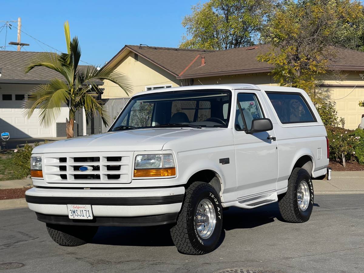 Ford-Bronco-1995-317040