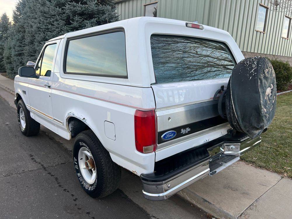 Ford-Bronco-1995-silver-279304-2