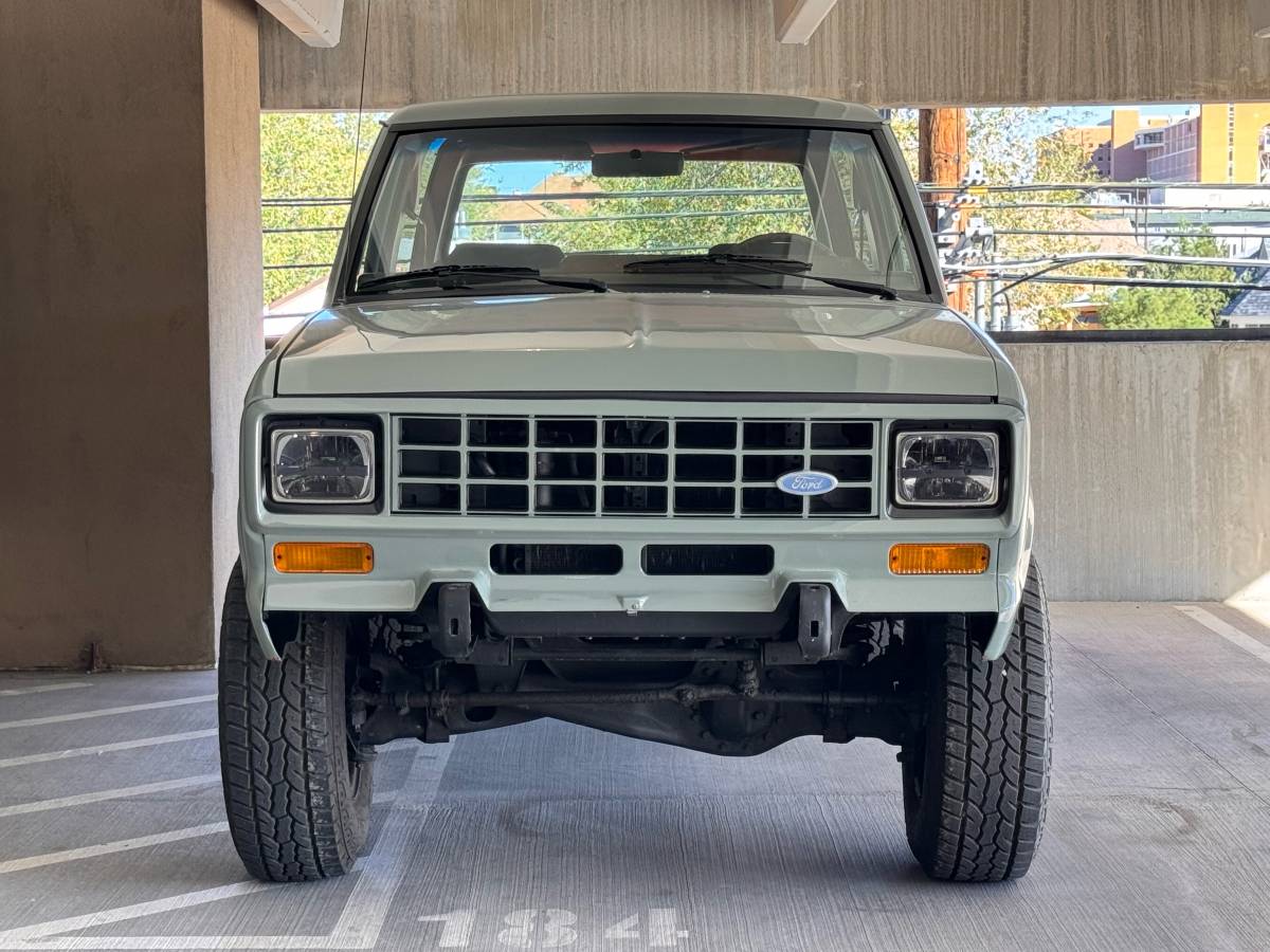 Ford-Bronco-2-1986-2