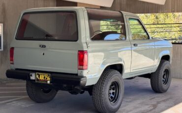 Ford-Bronco-2-1986-3