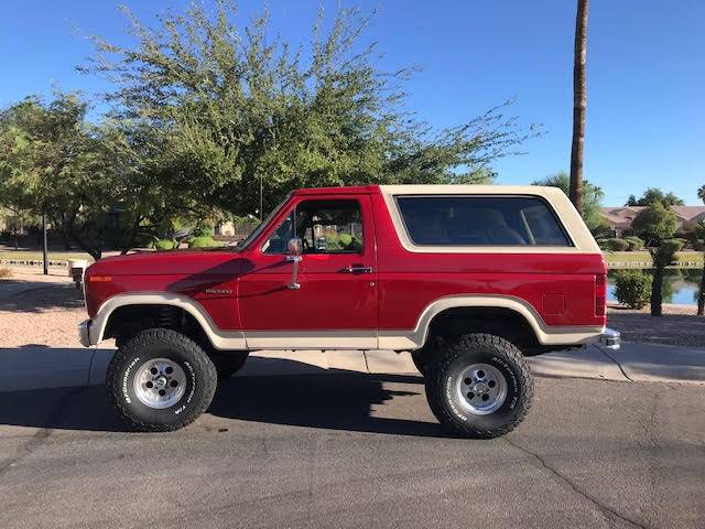 Ford-Bronco-4x4-1985-15