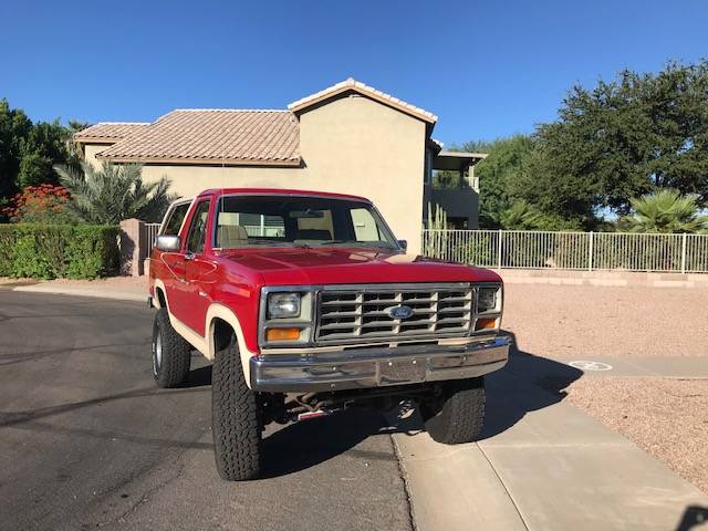 Ford-Bronco-4x4-1985-16