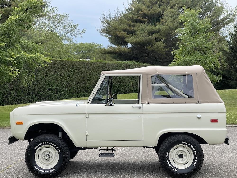 Ford-Bronco-Cabriolet-1970-Ivory-Tan-647-2