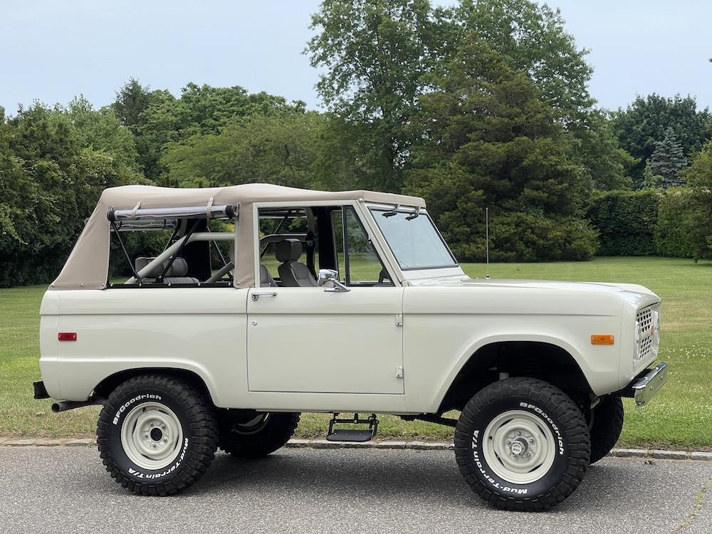 Ford-Bronco-Cabriolet-1970-Ivory-Tan-647-22