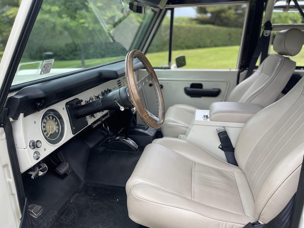 Ford-Bronco-Cabriolet-1970-Ivory-Tan-647-32