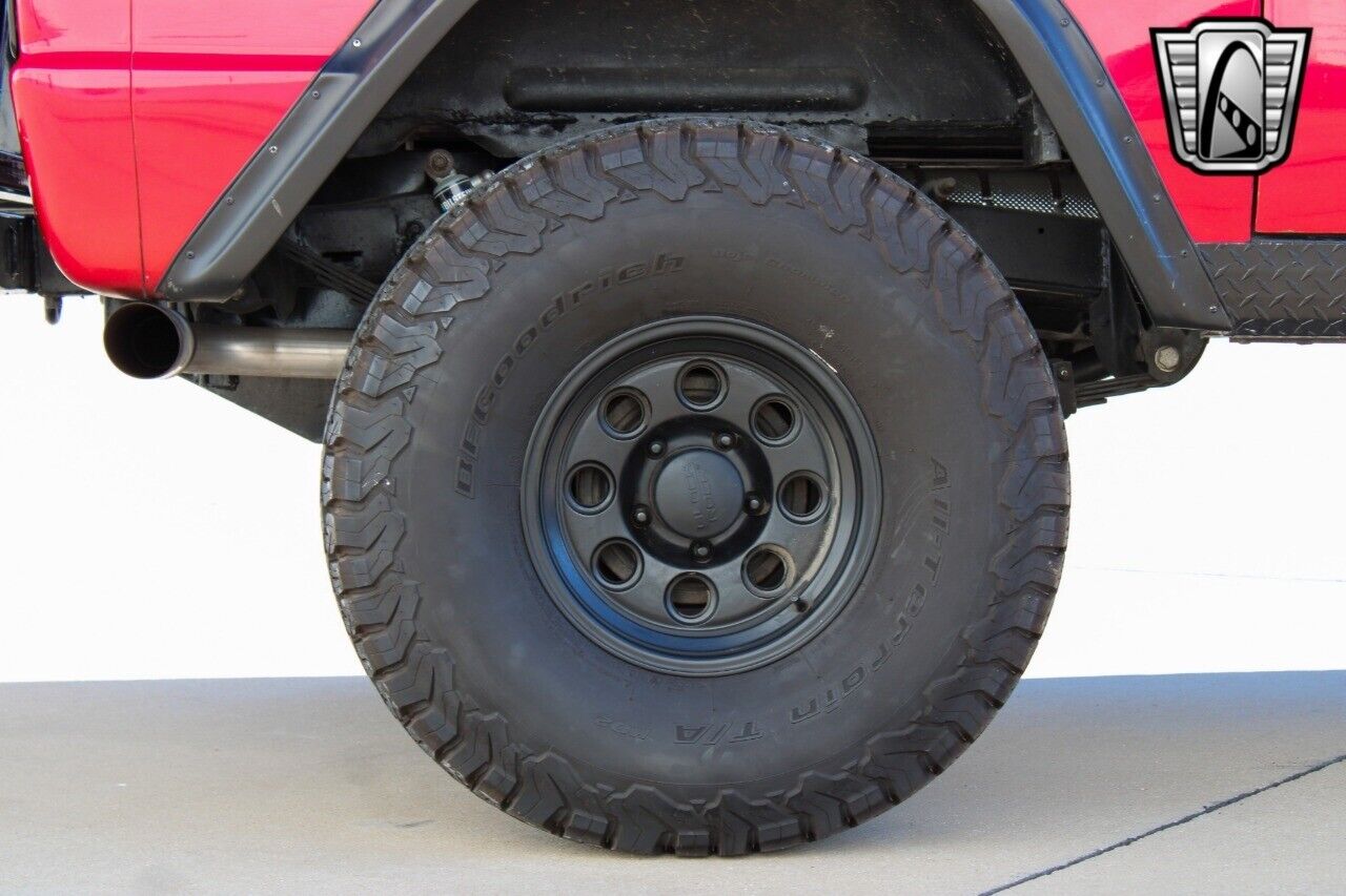 Ford-Bronco-Cabriolet-1972-Red-Black-11335-10