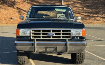 Ford-Bronco-Full-Size-Van-1988-Black-76832-1