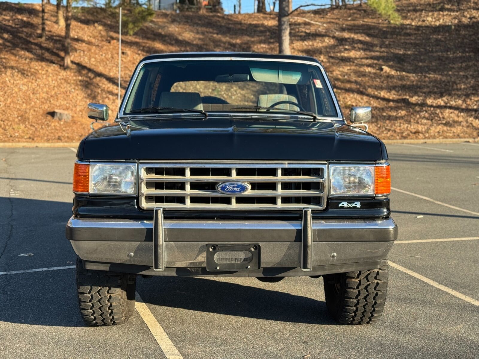 Ford-Bronco-Full-Size-Van-1988-Black-76832-1