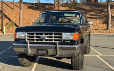 Ford-Bronco-Full-Size-Van-1988-Black-76832-2