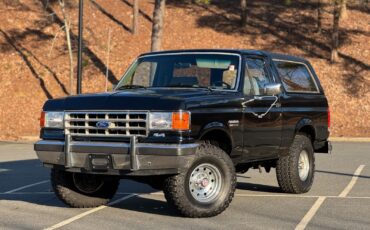 Ford Bronco Full Size Van 1988