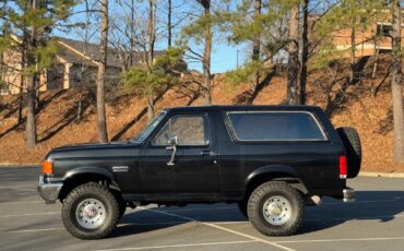 Ford-Bronco-Full-Size-Van-1988-Black-76832-5