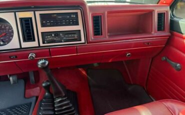 Ford-Bronco-II-2D-Utility-4WD-SUV-1988-Gray-Red-155690-11