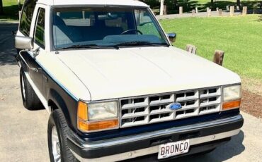 Ford-Bronco-II-SUV-1990-8