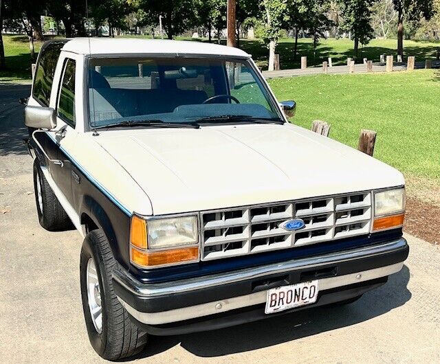 Ford-Bronco-II-SUV-1990-8