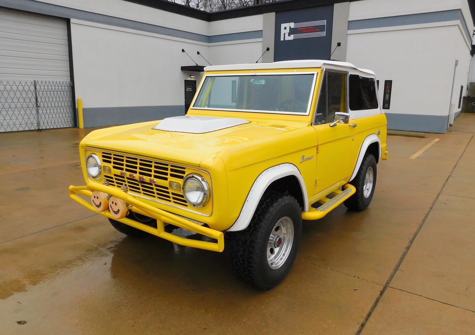 Ford-Bronco-SUV-1968-Yellow-Gray-100452-11