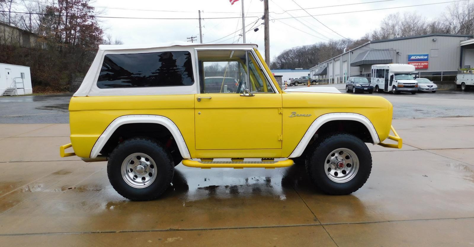 Ford-Bronco-SUV-1968-Yellow-Gray-100452-16