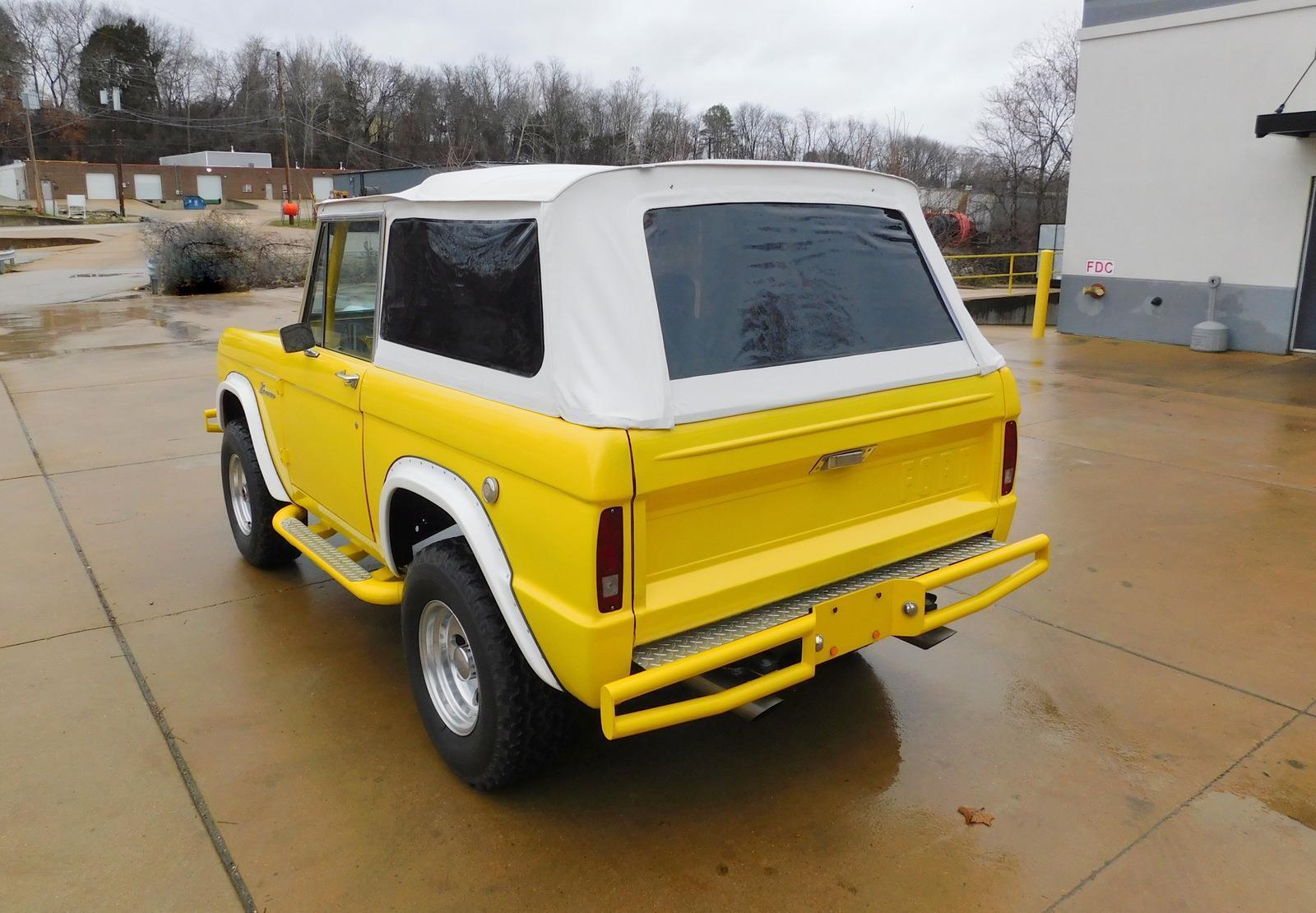 Ford-Bronco-SUV-1968-Yellow-Gray-100452-20