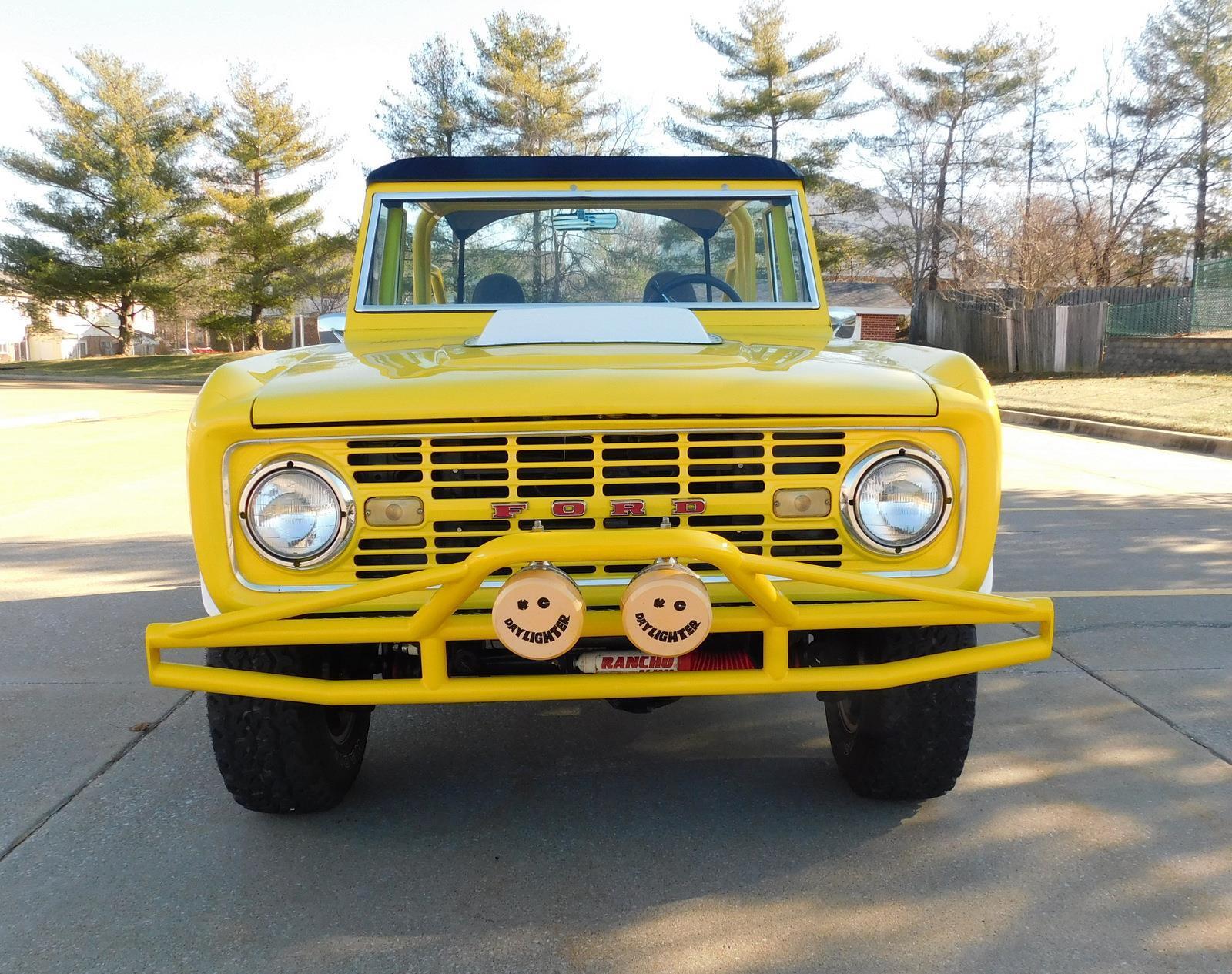 Ford-Bronco-SUV-1968-Yellow-Gray-100452-26