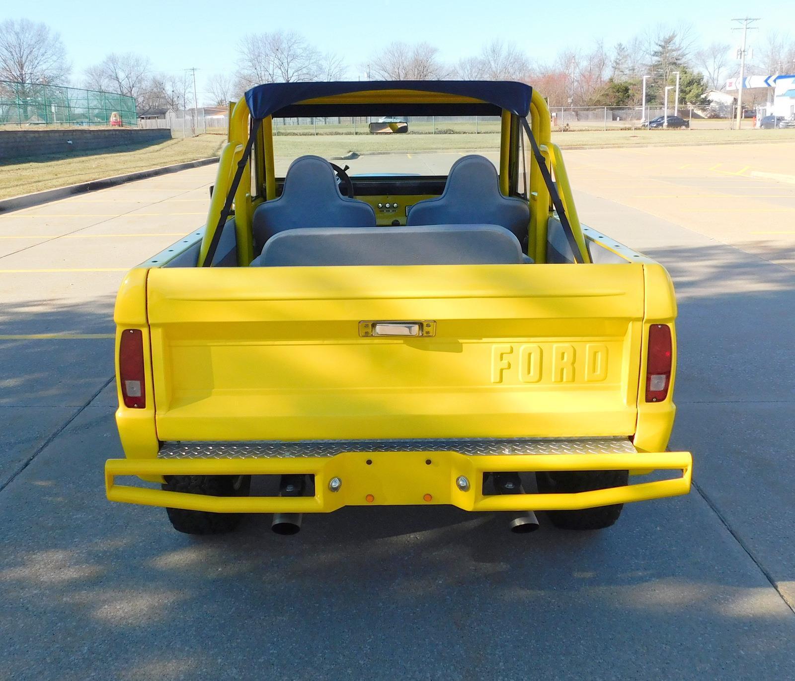 Ford-Bronco-SUV-1968-Yellow-Gray-100452-31