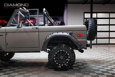 Ford-Bronco-SUV-1975-Gray-Black-1590-9