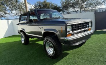 Ford Bronco SUV 1988