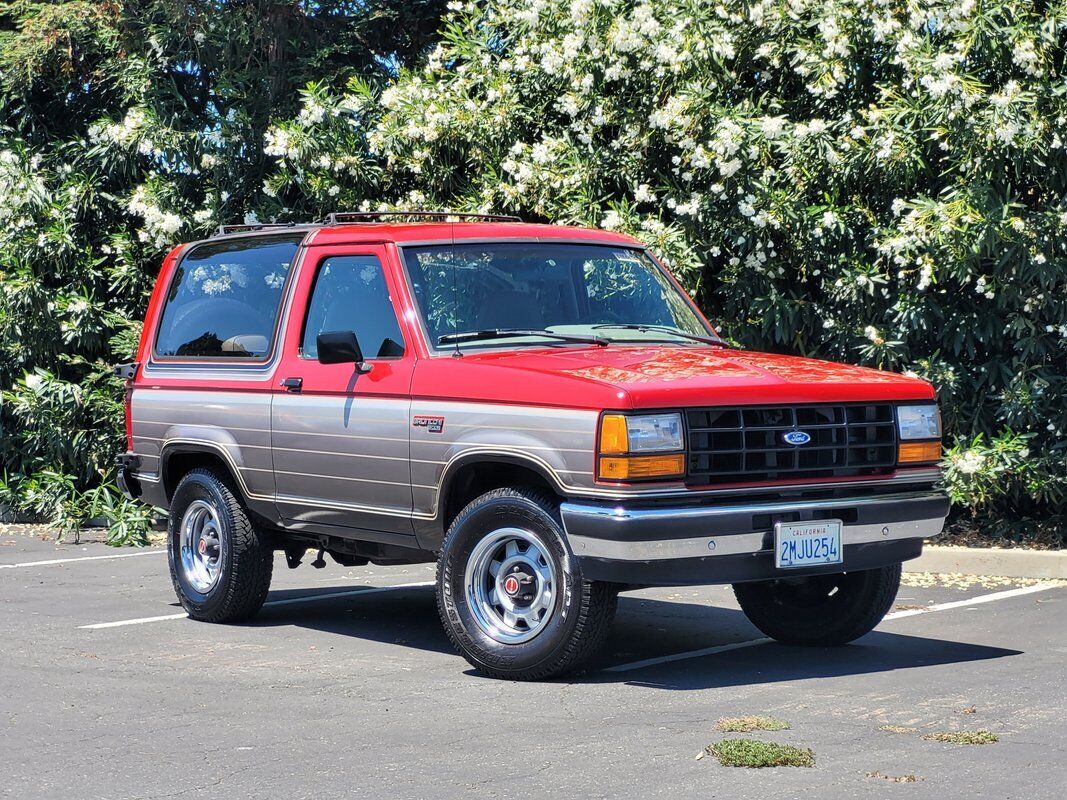 Ford-Bronco-SUV-1989-Red-Gray-168696-10