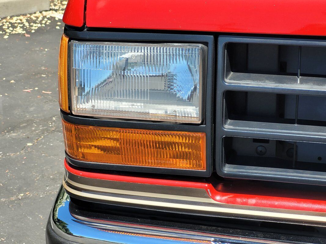 Ford-Bronco-SUV-1989-Red-Gray-168696-38