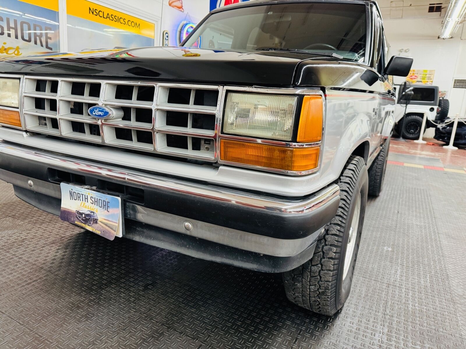 Ford-Bronco-SUV-1990-8