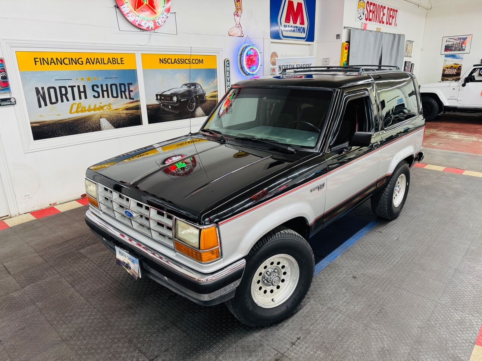 Ford Bronco SUV 1990