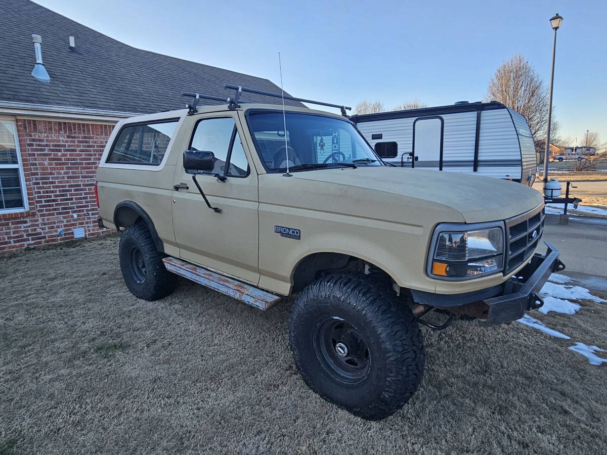 Ford-Bronco-custom-1992-custom-257494