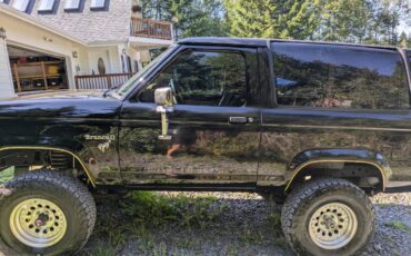 Ford-Bronco-ii-1985-1