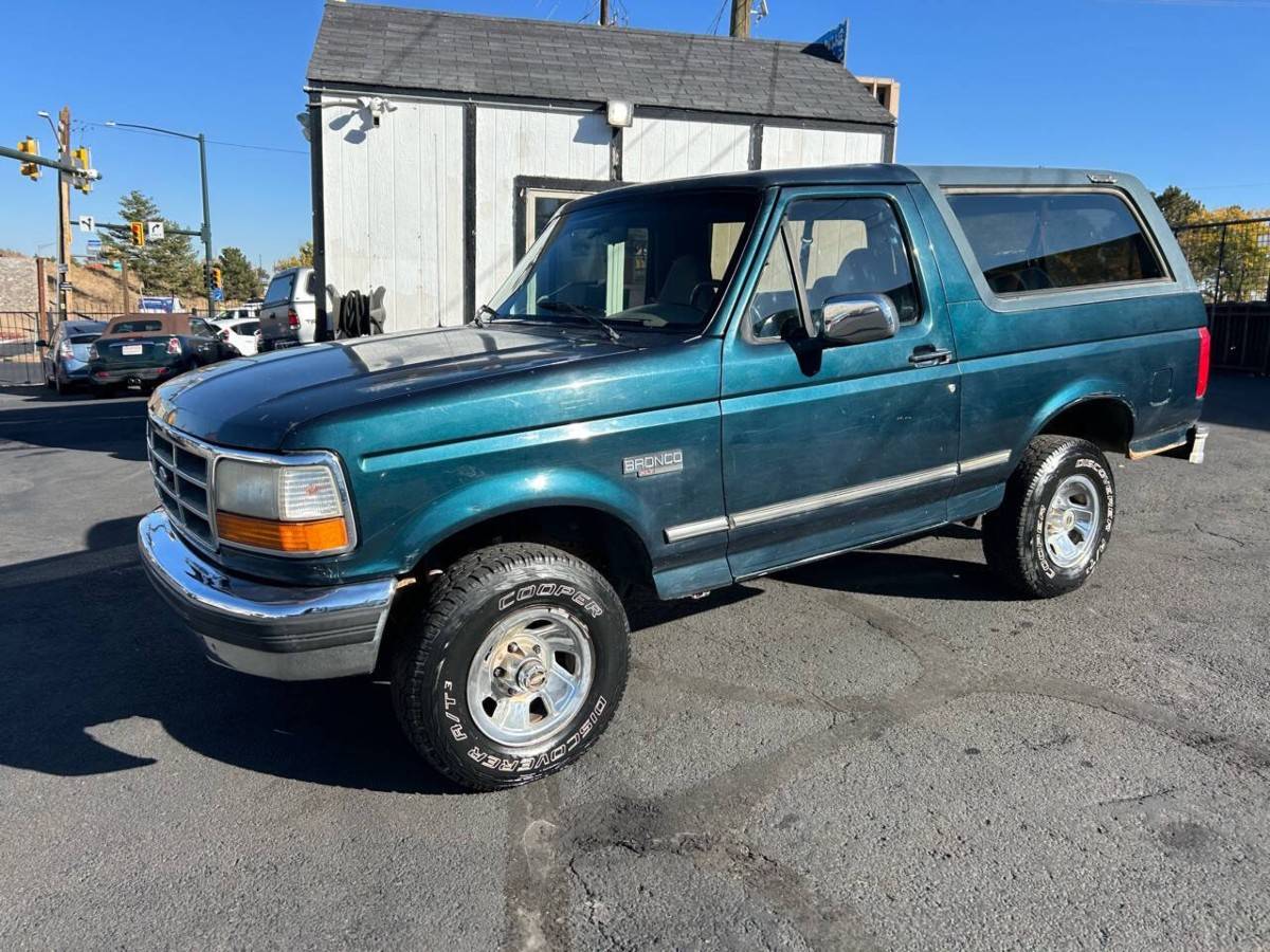 Ford-Bronco-xlt-2dr-suv-1995-1