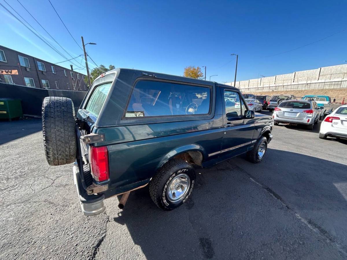 Ford-Bronco-xlt-2dr-suv-1995-9