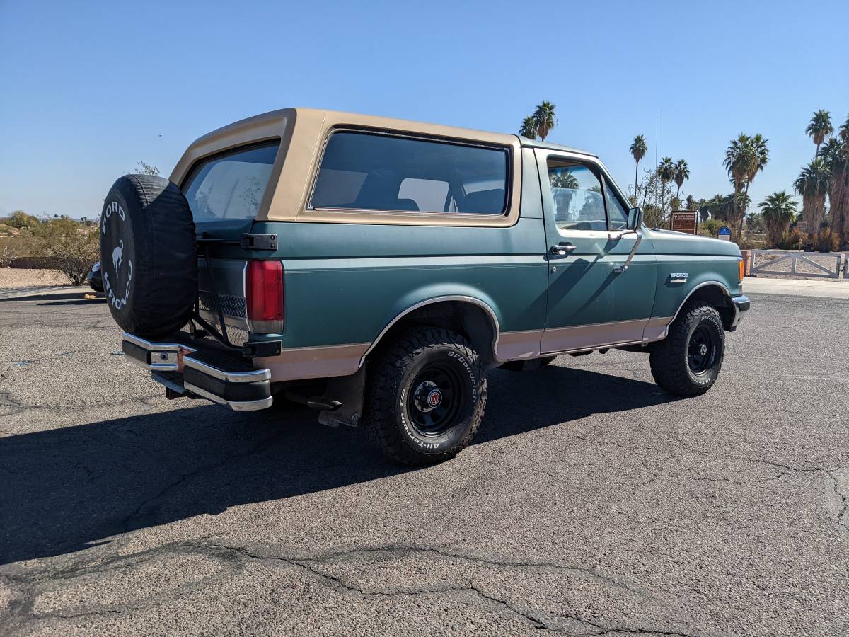 Ford-Bronco-xlt-eddie-bauer-1988-5