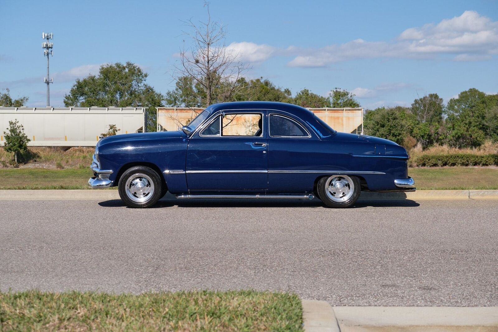 Ford-Club-Coupe-1950-Blue-Gray-54644-1