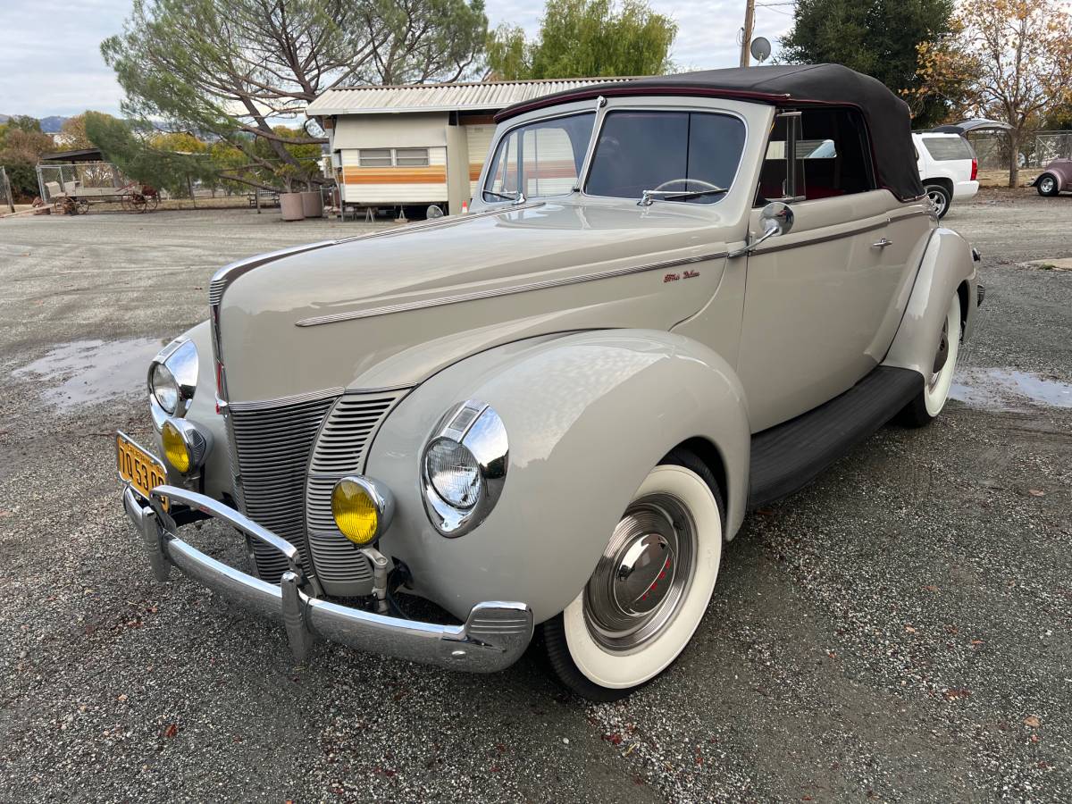 Ford-Convertible-1940