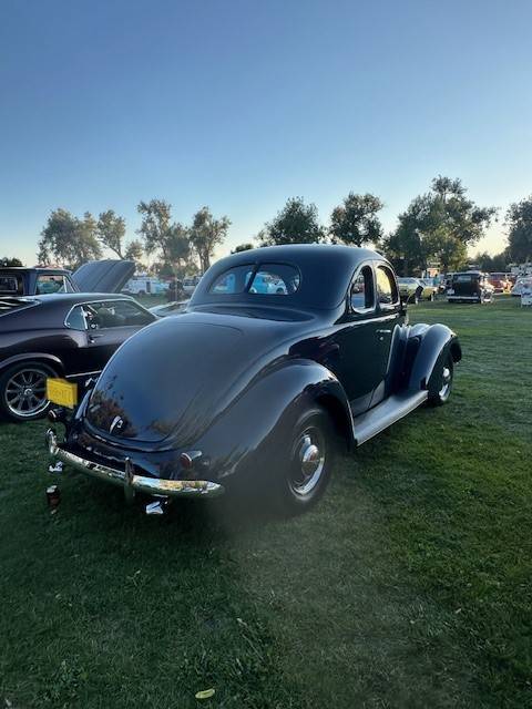 Ford-Coupe-1937-4