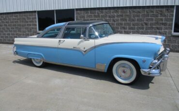 Ford-Crown-Victoria-Skyliner-Glasstop-1955-1