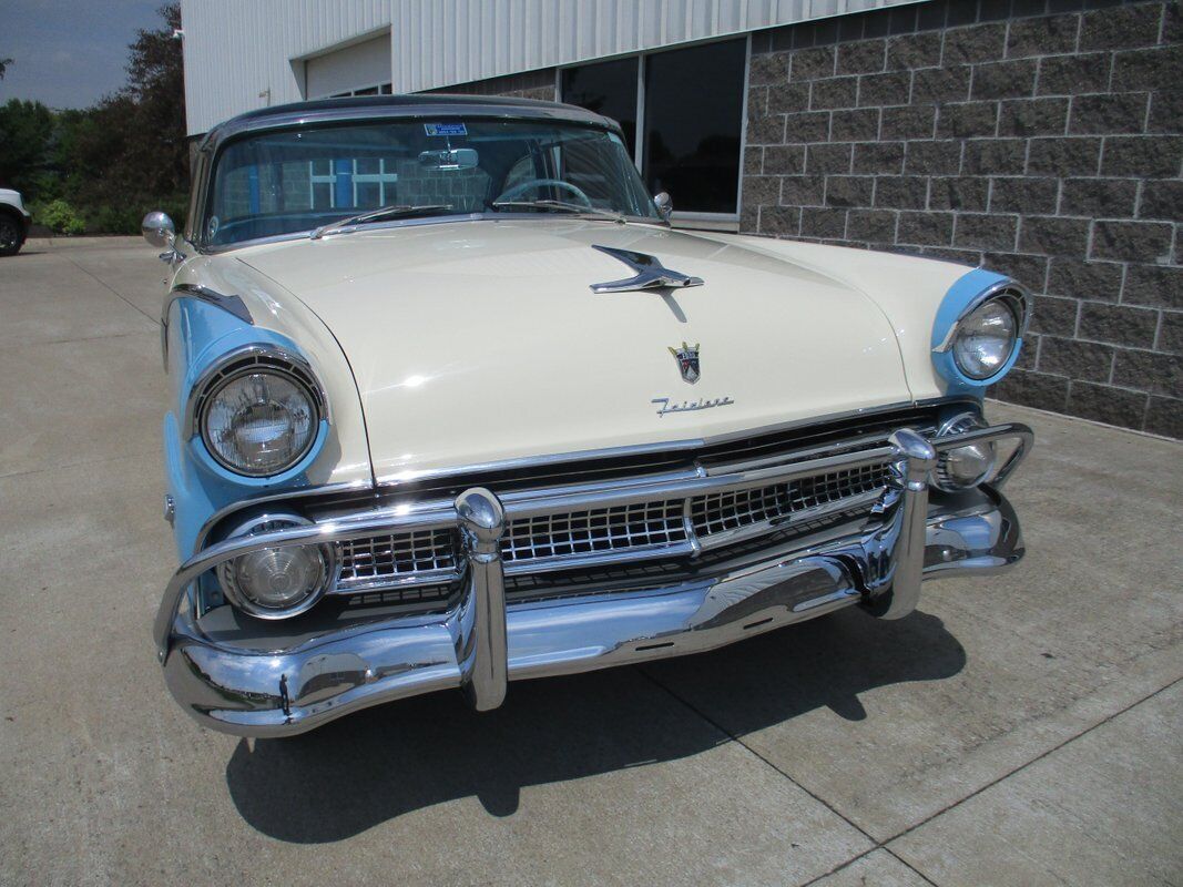 Ford-Crown-Victoria-Skyliner-Glasstop-1955-11