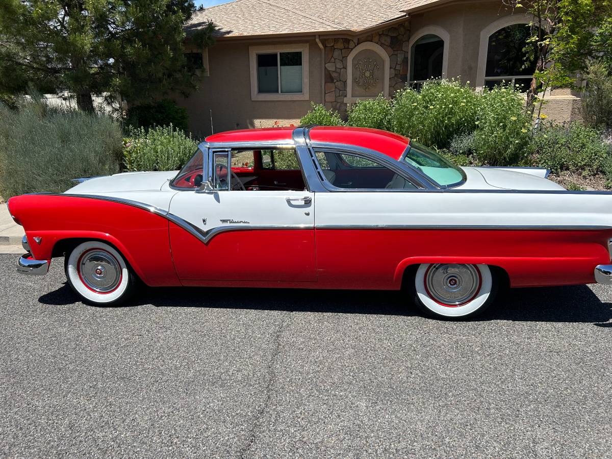 Ford-Crown-victoria-1955-red-196822