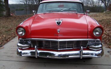 Ford-Crown-victoria-1956-red-1609-1