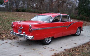 Ford-Crown-victoria-1956-red-1609-3