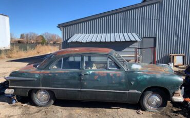 Ford-Custom-2-door-1951-green-98693-4