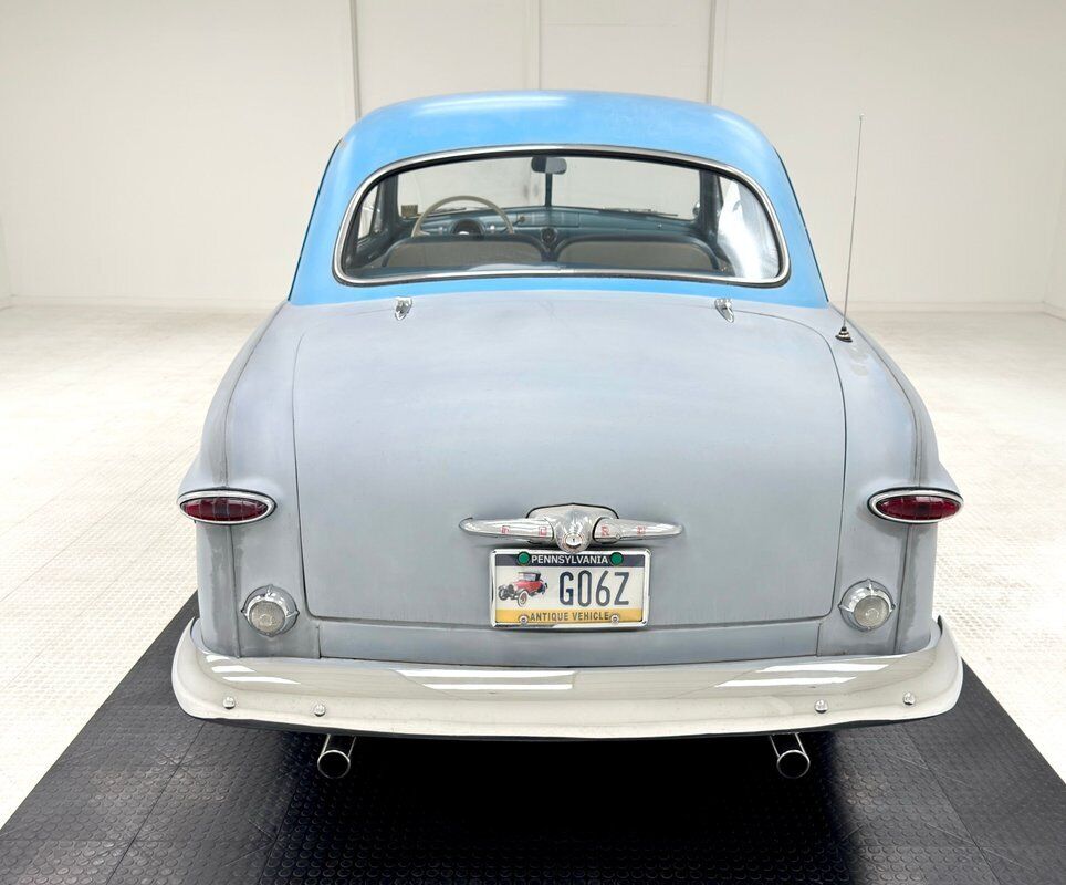 Ford-Custom-Berline-1949-3