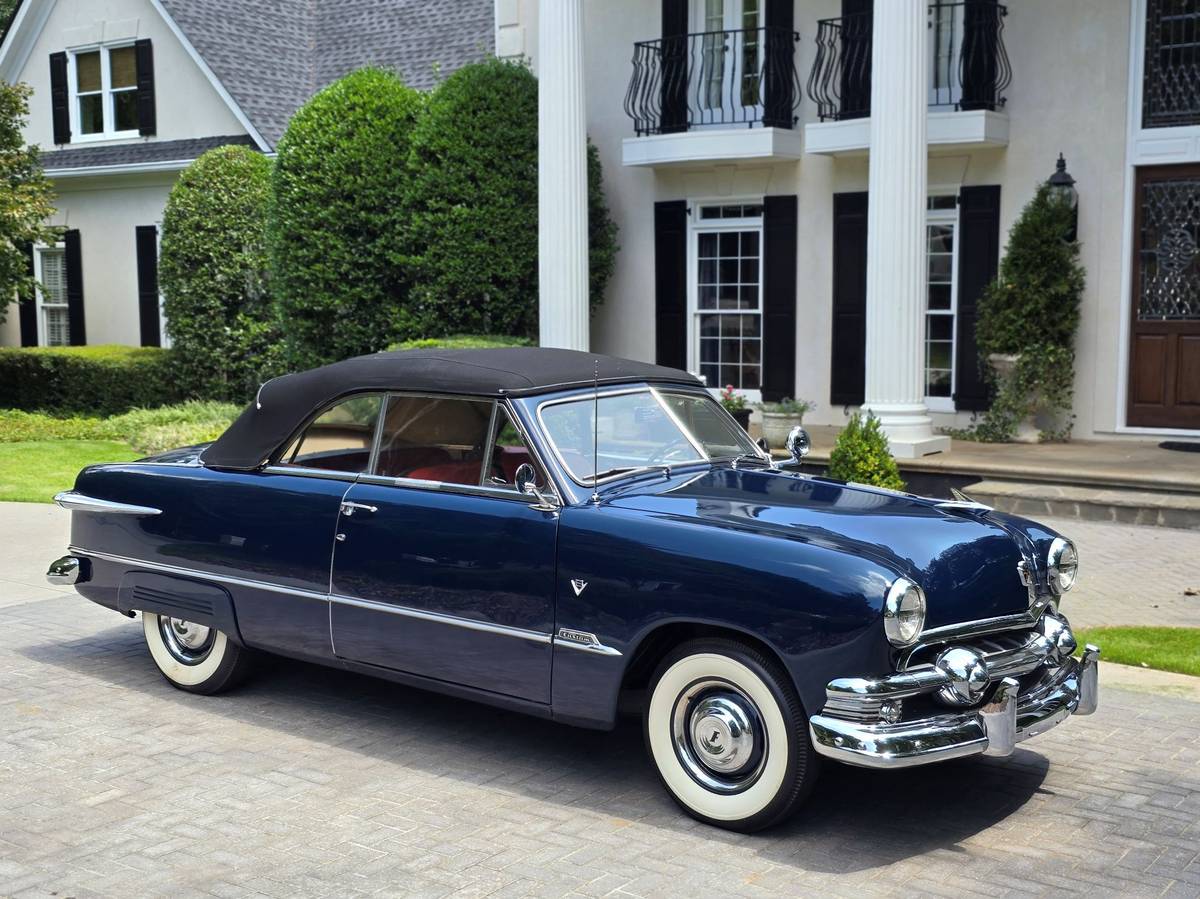 Ford-Deluxe-1951