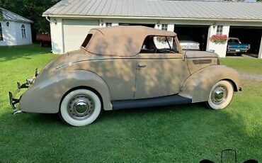 Ford-Deluxe-Convertible-Coupe-1938-11