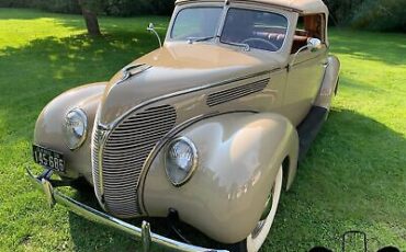 Ford-Deluxe-Convertible-Coupe-1938-3