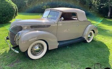 Ford-Deluxe-Convertible-Coupe-1938