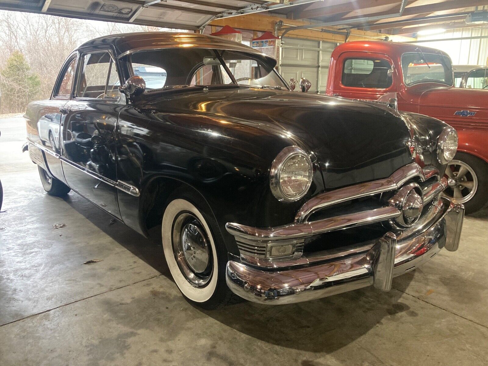 Ford-Deluxe-Coupe-1950-Black-Gray-80628-1