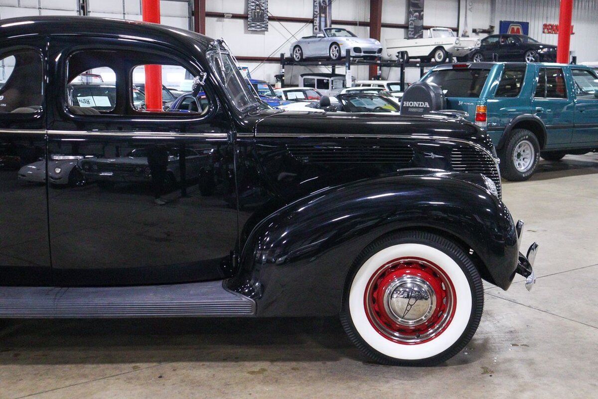 Ford-Deluxe-Coupe-Coupe-1938-Black-Gray-154827-9